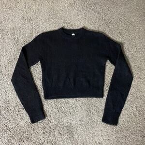Lululemon Size M Alpaca Wool Blend Cropped Crewneck Sweater Black